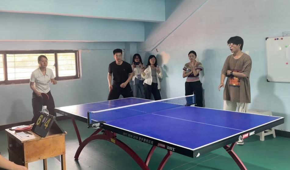 图4 bwin必赢登录入口教职工比赛精彩瞬间.png