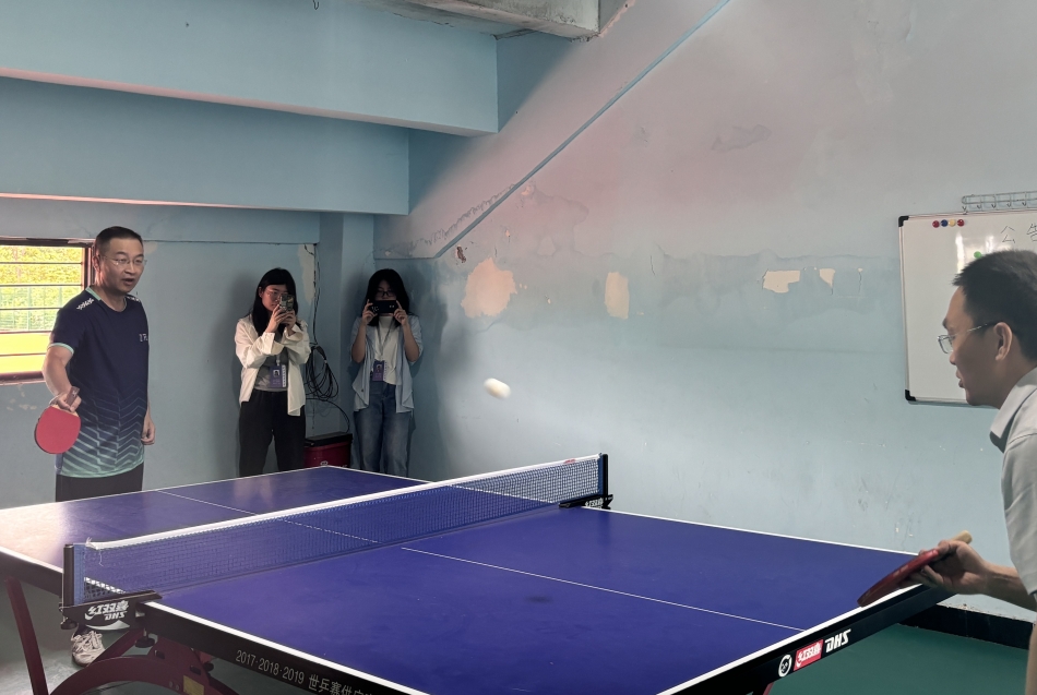 图5 bwin必赢登录入口教职工比赛精彩瞬间.png